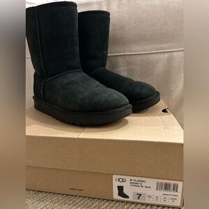 UGG Classic Short II Boots, black - size 7